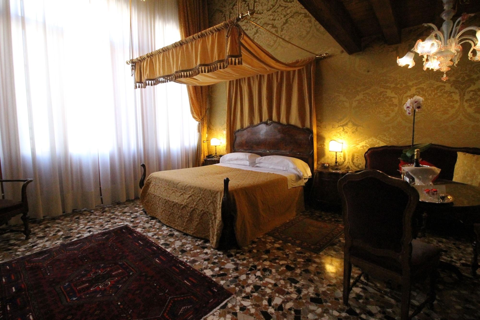 Hotel Palazzo Abadessa Венеция Экстерьер фото